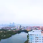 Luxury 2B, Stunning View 4 Blocks From Walled City