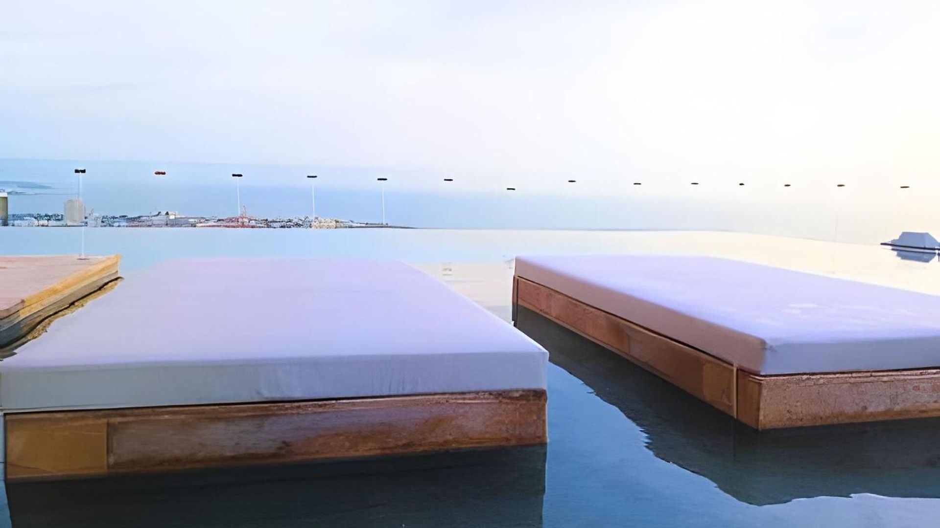 Luxury 2b, Stunning View 4 Blocks From Walled *