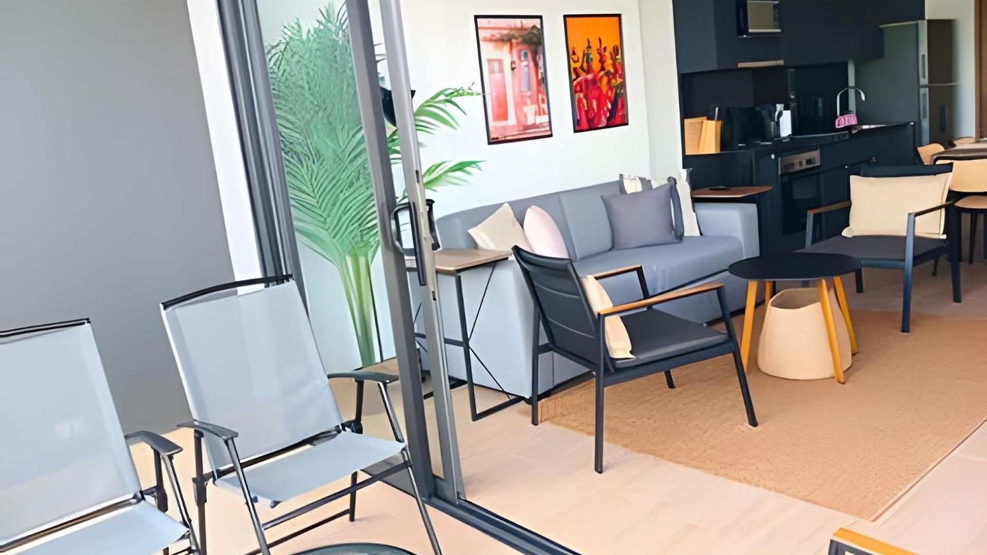 Apartment Luxury 2b, Stunning View 4 Blocks From Walled Cartagena