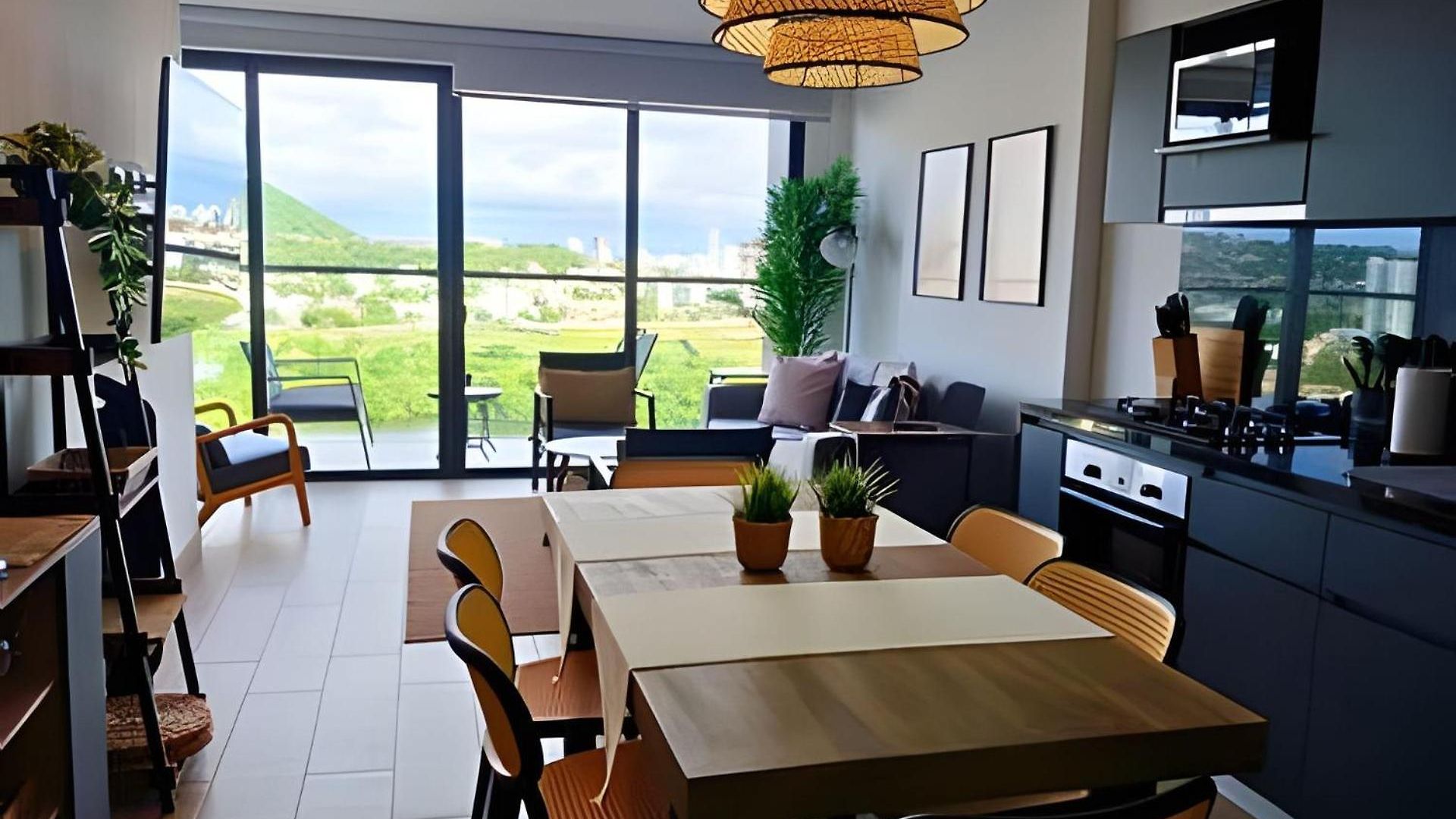 Apartment Luxury 2b, Stunning View 4 Blocks From Walled