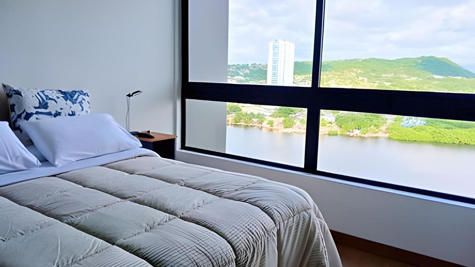 Luxury 2b, Stunning View 4 Blocks From Walled Cartagena