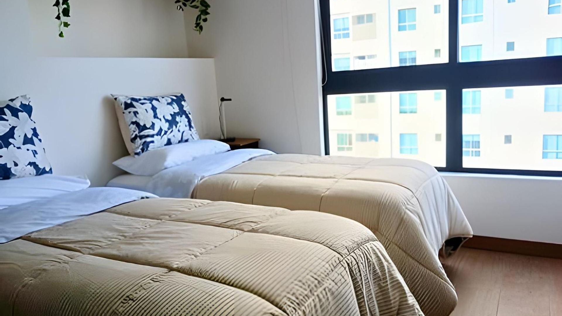Luxury 2b, Stunning View 4 Blocks From Walled Apartment *