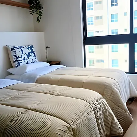 Luxury 2b, Stunning View 4 Blocks From Walled Apartment *