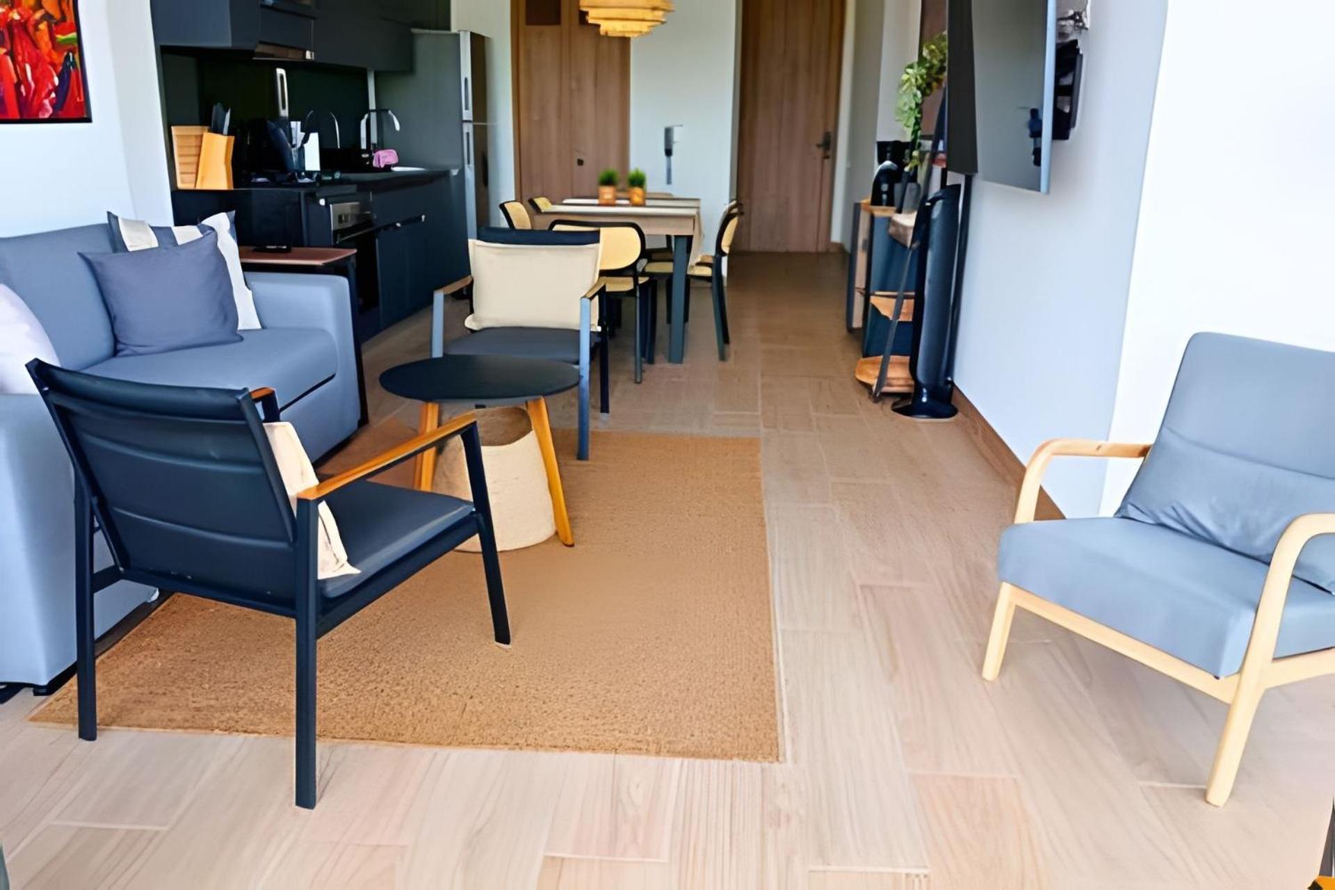 Luxury 2b, Stunning View 4 Blocks From Walled