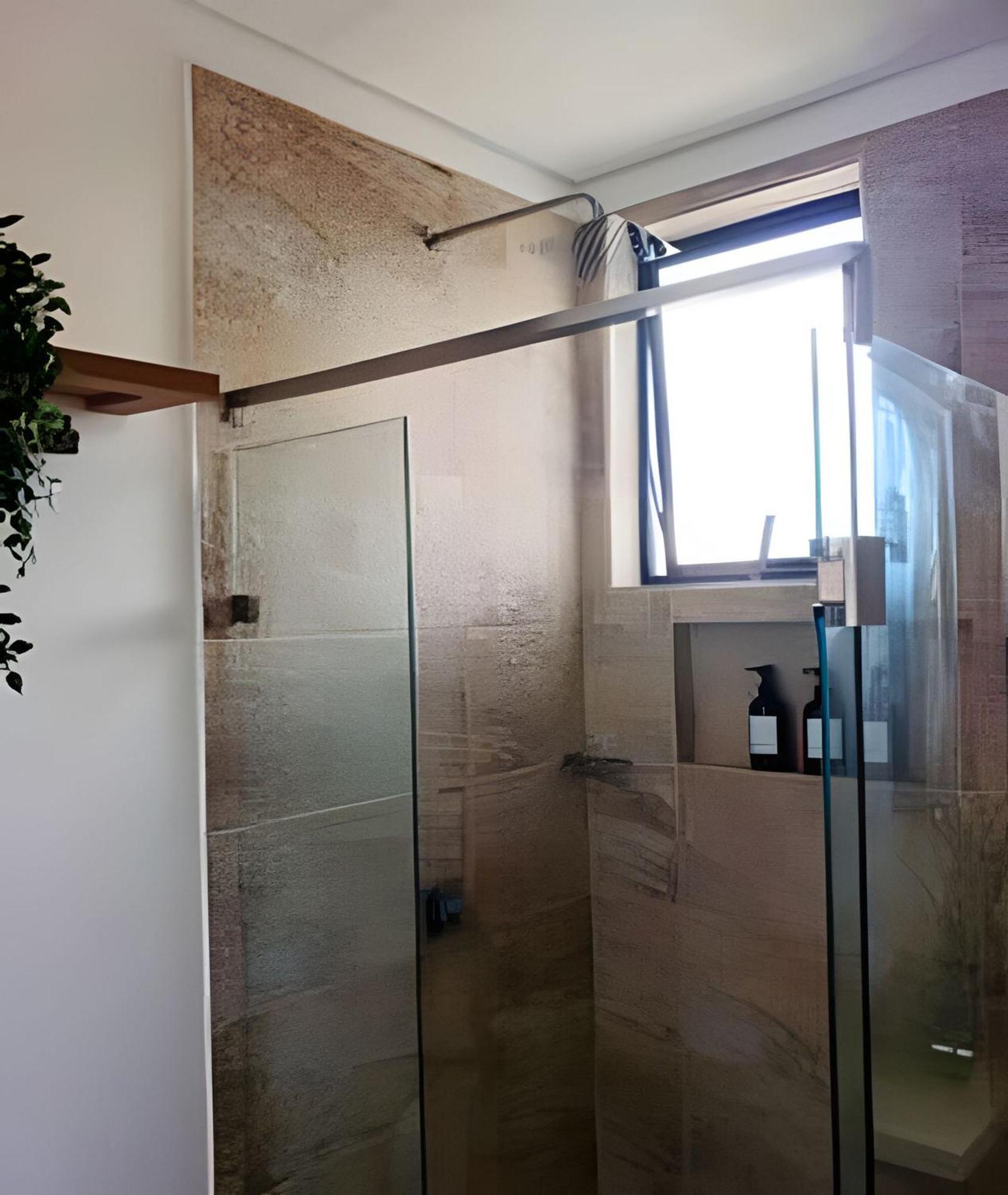 Luxury 2b, Stunning View 4 Blocks From Walled